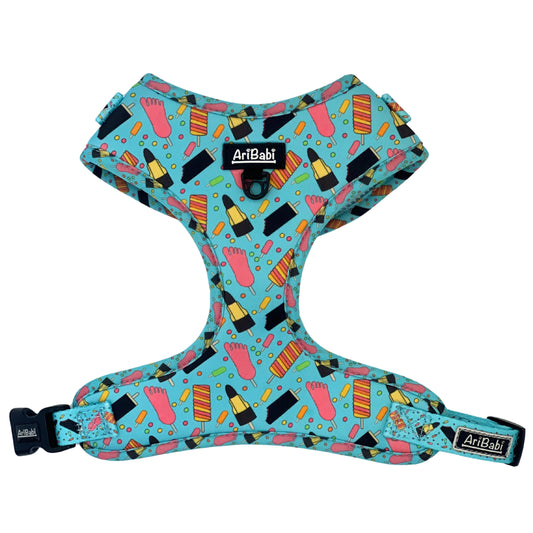 Arnés ajustable azul para perro con dibujo de helados de la colección Frigopata de la marca Aribabi ideal para verano.