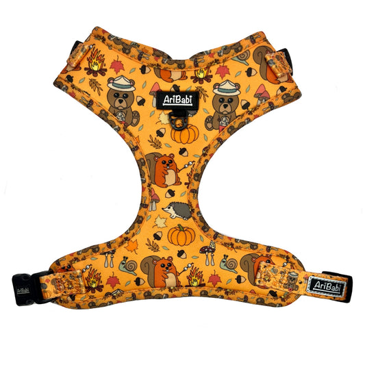 Arnés ajustable naranja para perro con dibujos de animales de la colección Yosemite de la marca Aribabi.