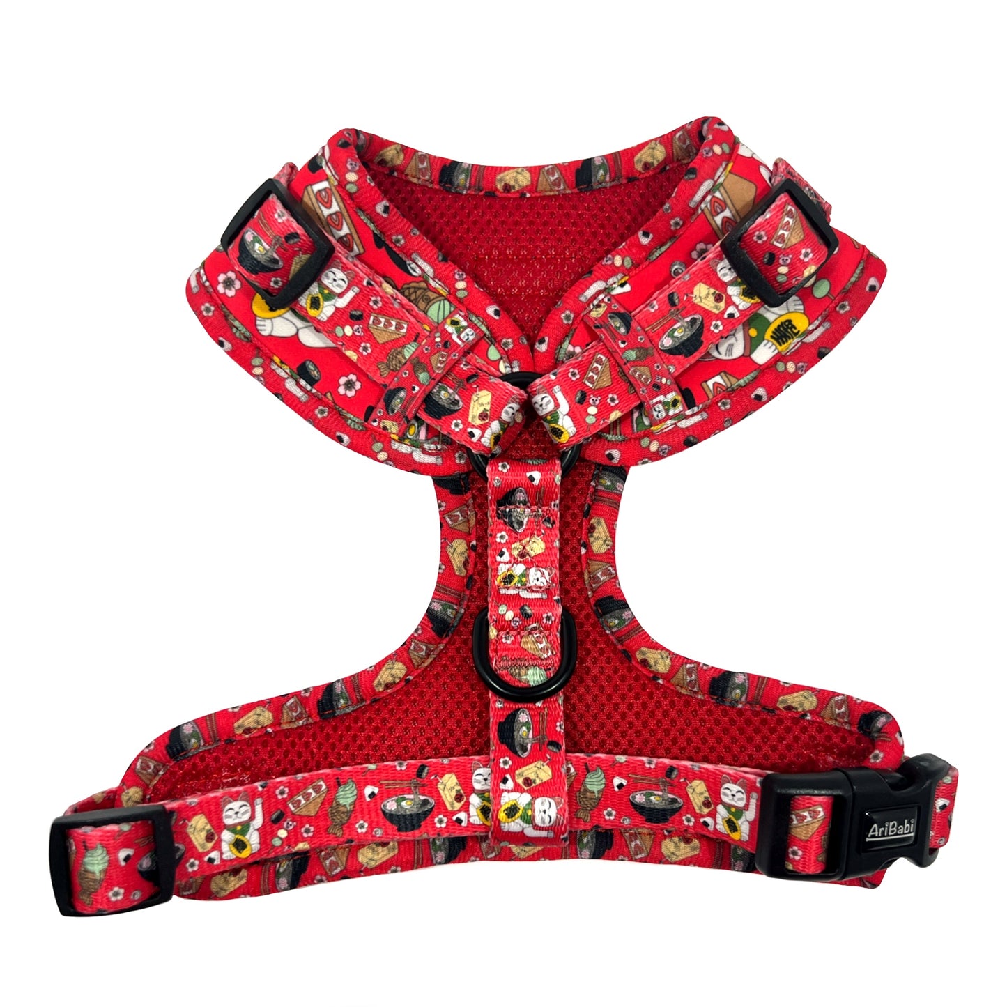Arnés ajustable rojo para perro con dibujos de sushi de la colección Tokio mostrando la parte trasera acolchada.