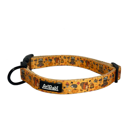 Collar ajustable naranja para perro  y/o gato con dibujos de animales de la colección Yosemite de la marca Aribabi.