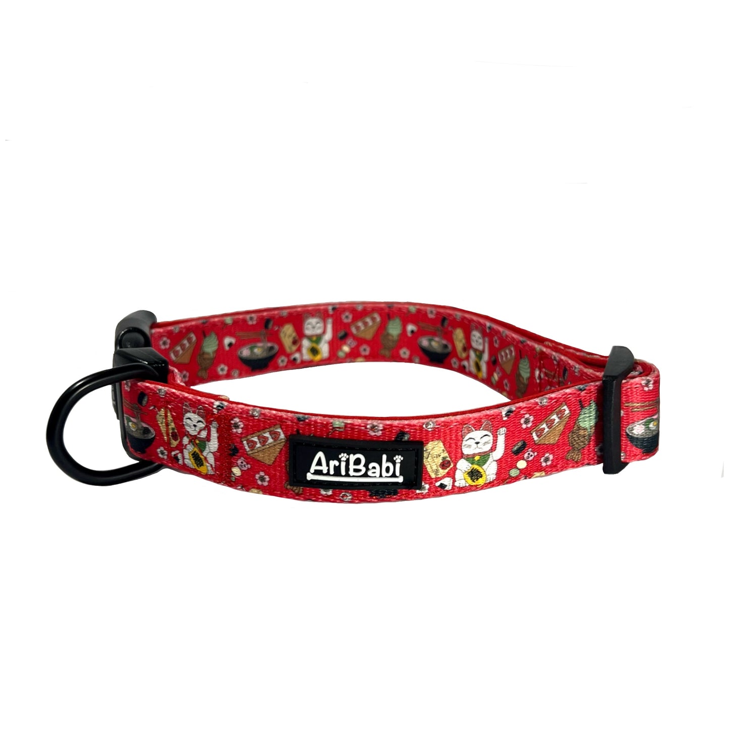 Collar ajustable rojo para perro y/o gato con dibujos de sushi de la colección Tokio de la marca Aribabi.