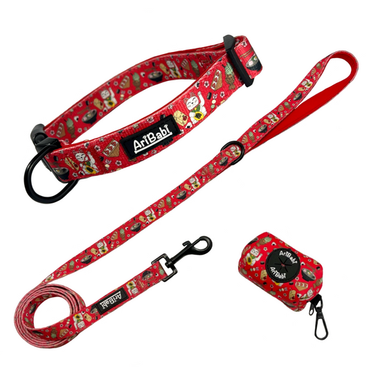 Conjunto de collar ajustable con correa y portabolsas rojo con dibujos de sushi de la colección Tokio de la marca Aribabi.