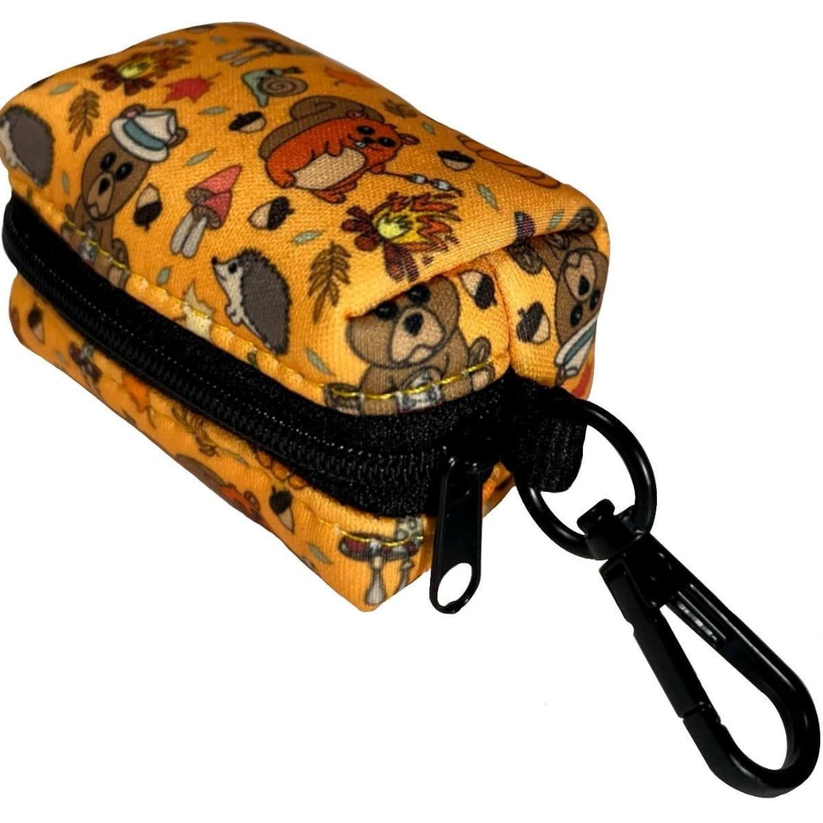 Portabolsas naranja para perro con dibujos de animales de la colección Yosemite con cremallera.